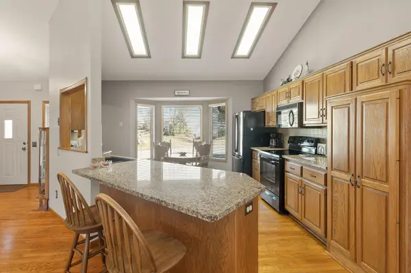 17311 Jaguar PATH, Lakeville, MN 55044
