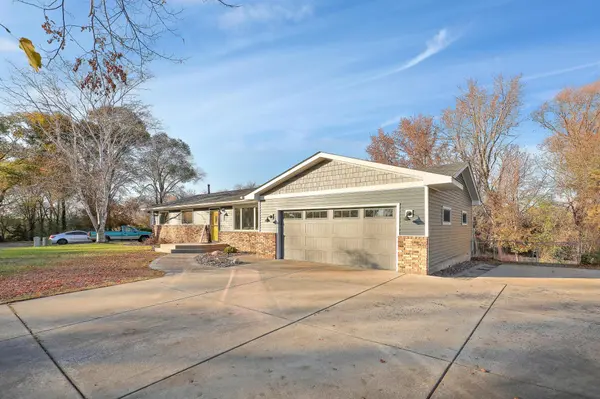 126 Kampa CIR, Monticello, MN 55362