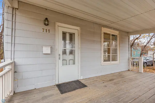 711 10th ST S, Moorhead, MN 56560