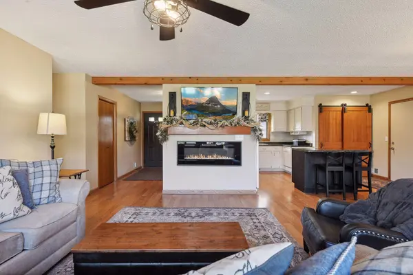 1131 Spring Hill RD, Waconia, MN 55387