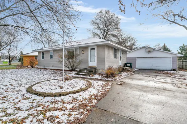 384 Territorial RD NE, Blaine, MN 55434