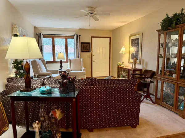 1827 Greenwood DR, Albert Lea, MN 56007