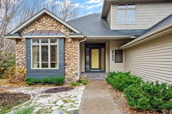 6737 Harlan DR, Eden Prairie, MN 55346