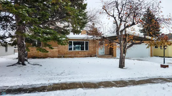 2018 8th ST S, Moorhead, MN 56560