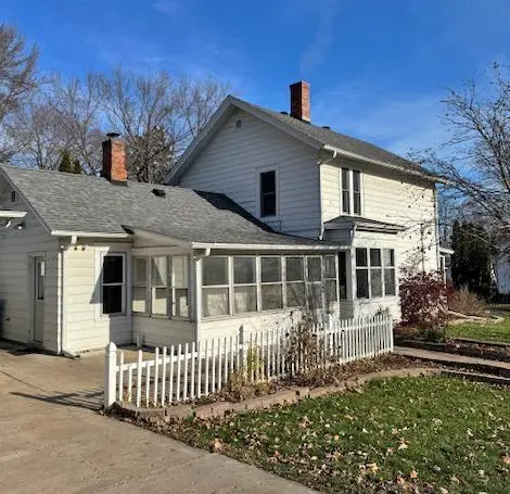1104 1st ST N, Stillwater, MN 55082
