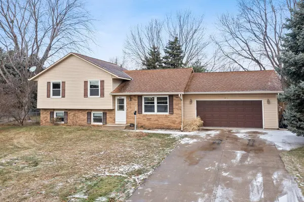 4415 157th CT W, Rosemount, MN 55068