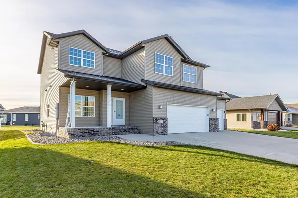 627 29 AVE E, West Fargo, ND 58078