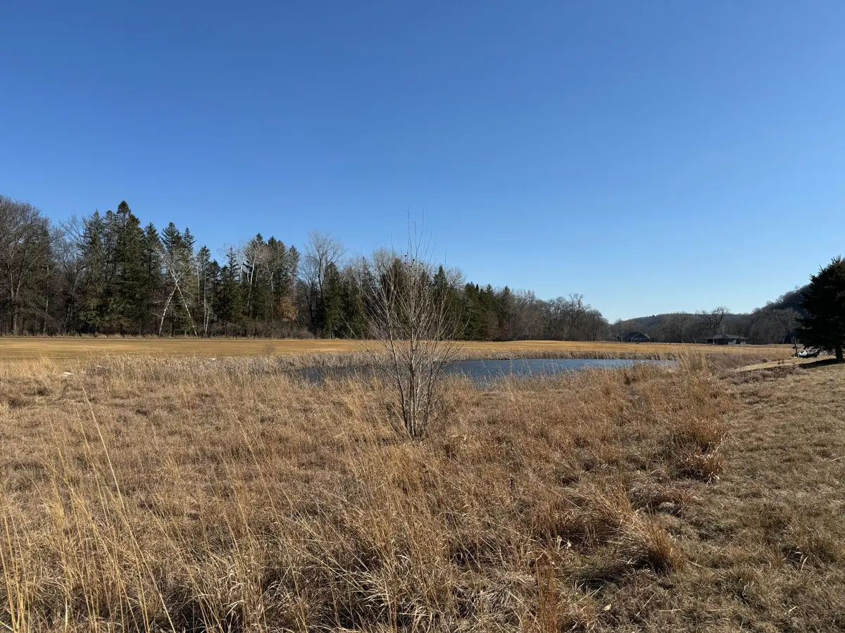 2532 Clubhouse DR, Lake City, MN 55041