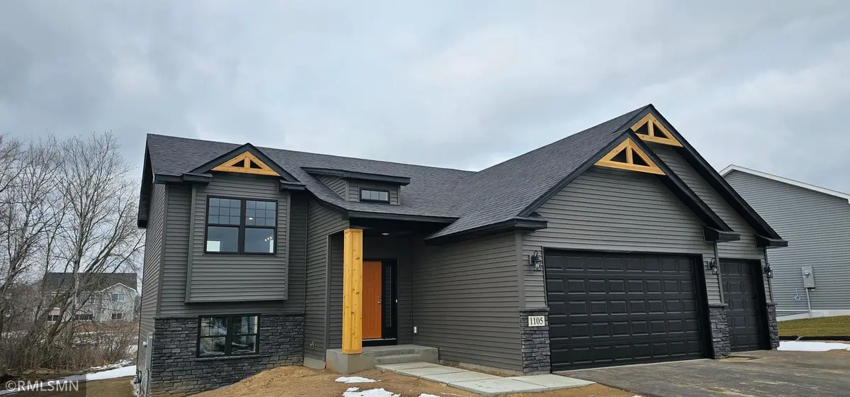 407 NW Bluebird DR NW, Isanti, MN 55040