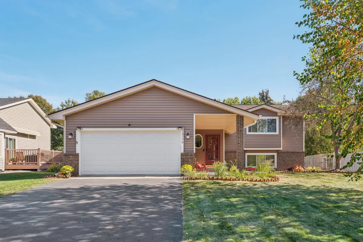 14776 Hallmark DR, Apple Valley, MN 55124