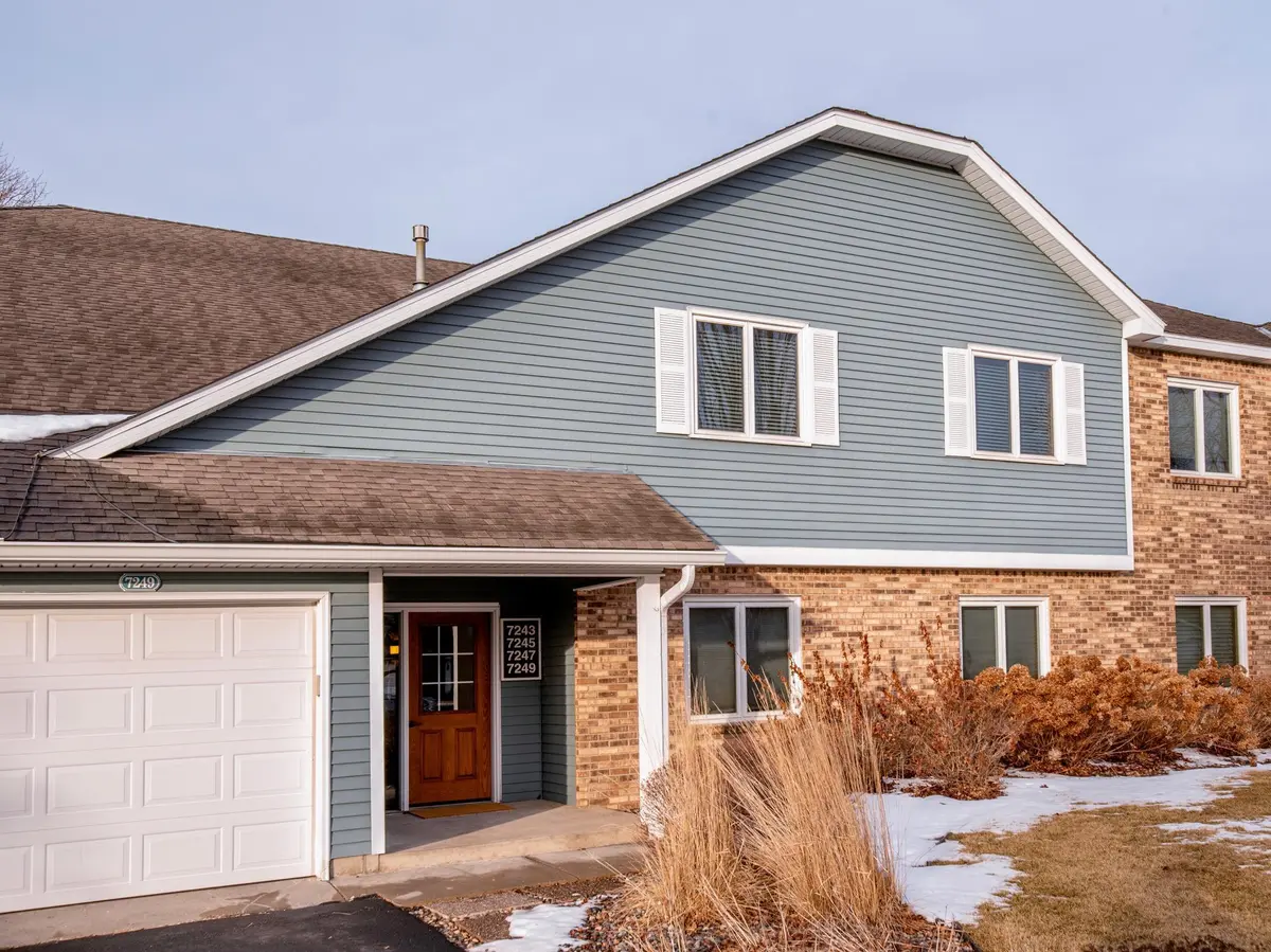 7247 Hunters RUN, Eden Prairie, MN 55346