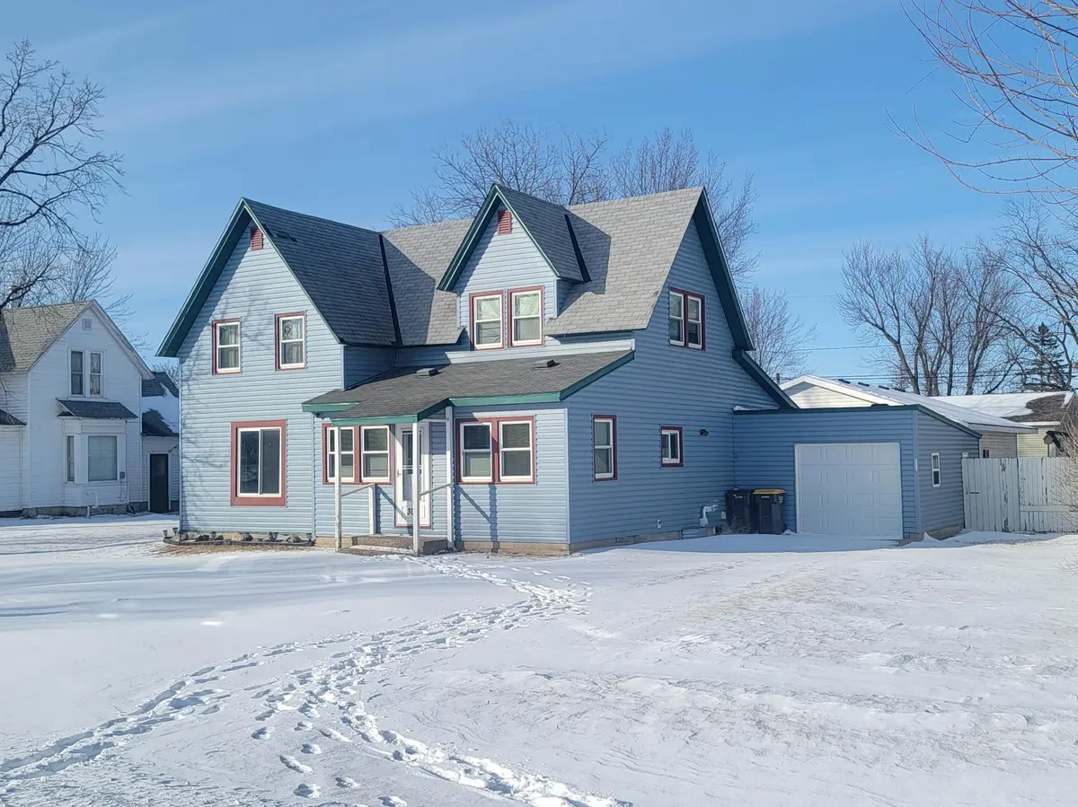 306 2nd ST, Claremont, MN 55924