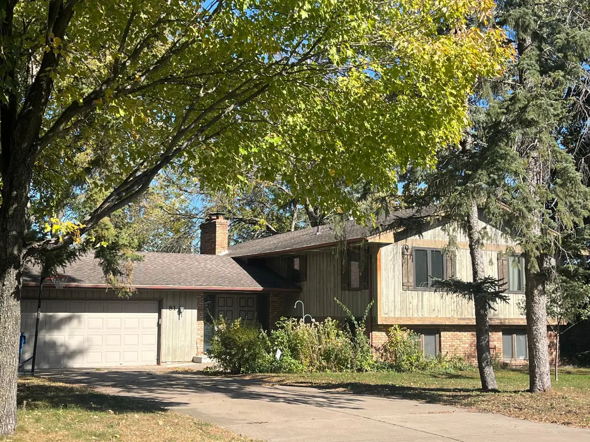 81 W Golden Lake RD, Circle Pines, MN 55014