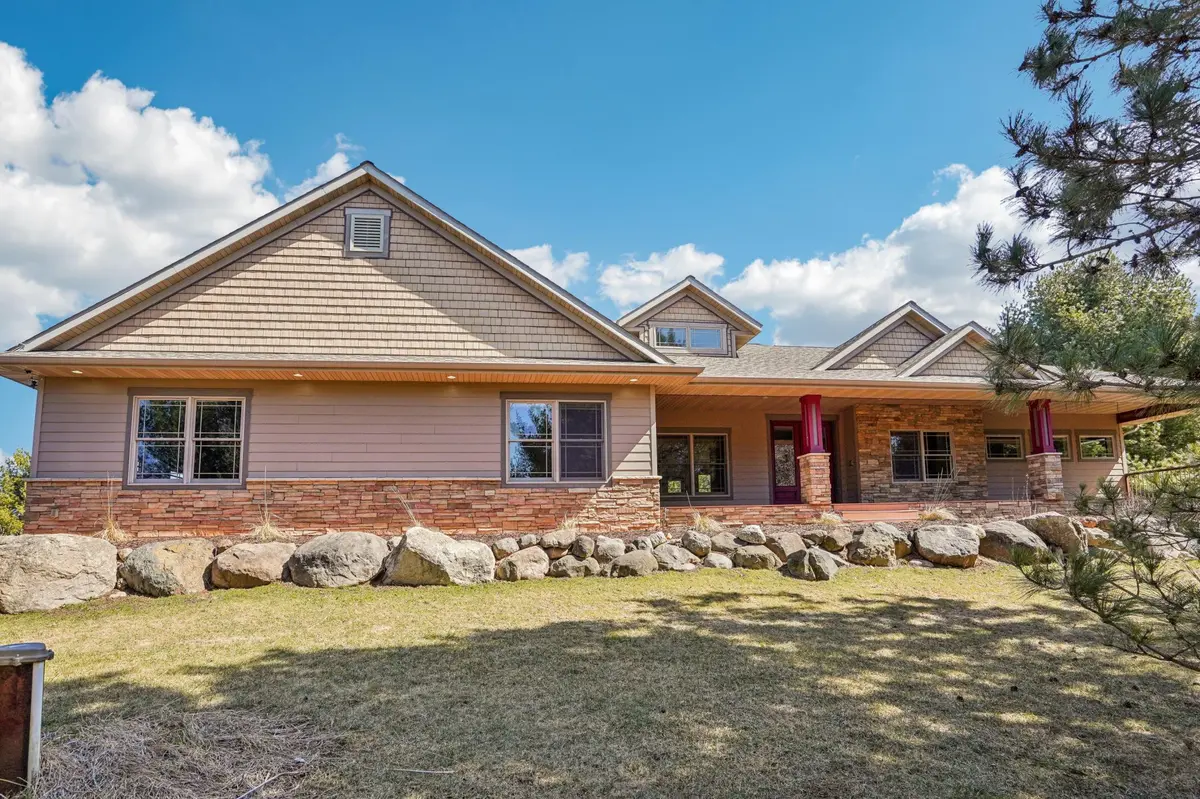 670 200th AVE, Somerset, WI 54025