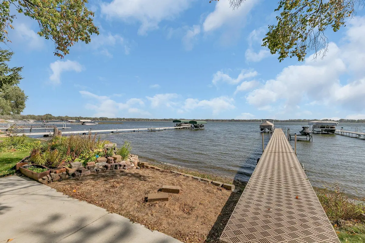 11335 Hubert LN, Cold Spring, MN 56320