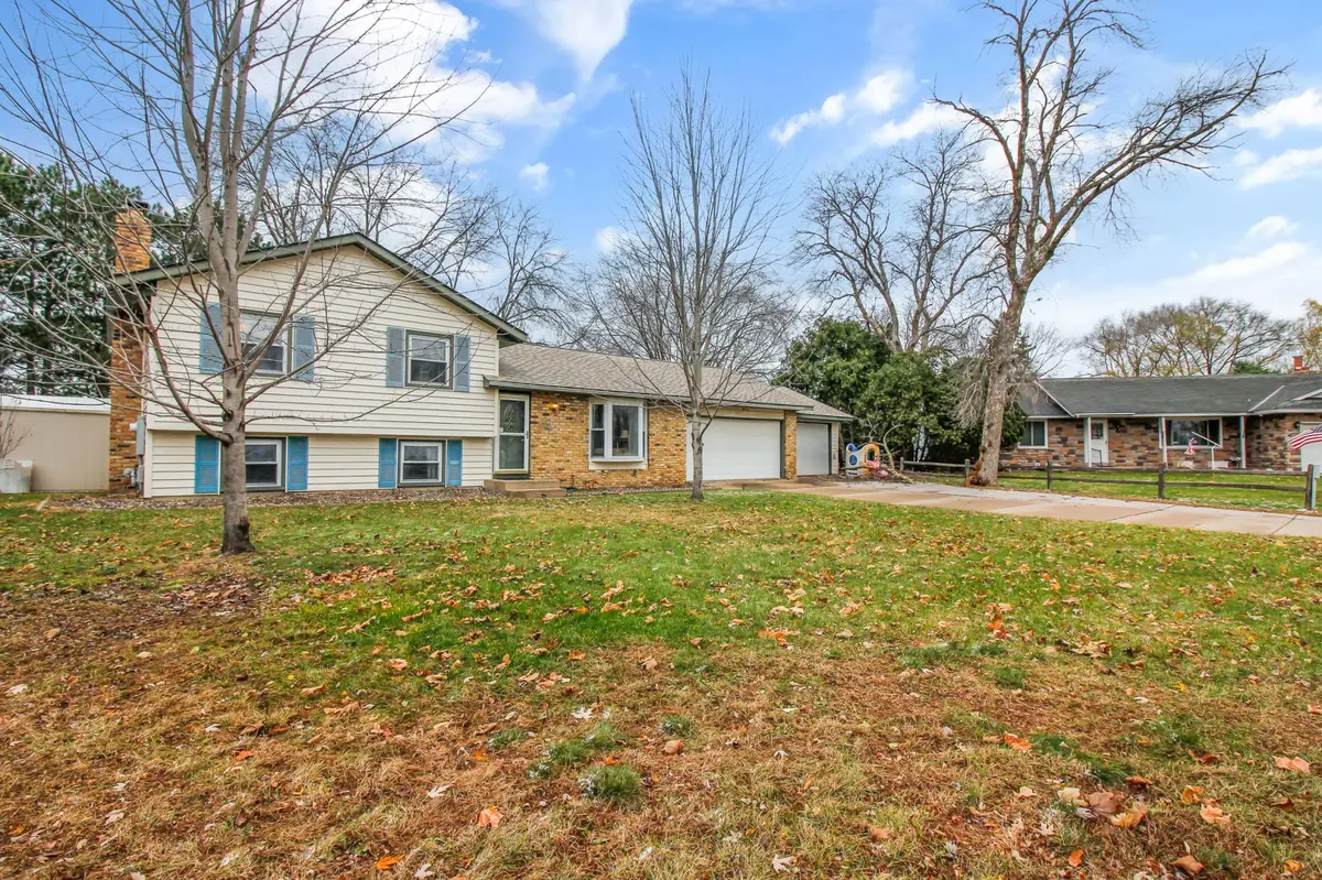 2260 105th LN NW, Coon Rapids, MN 55433