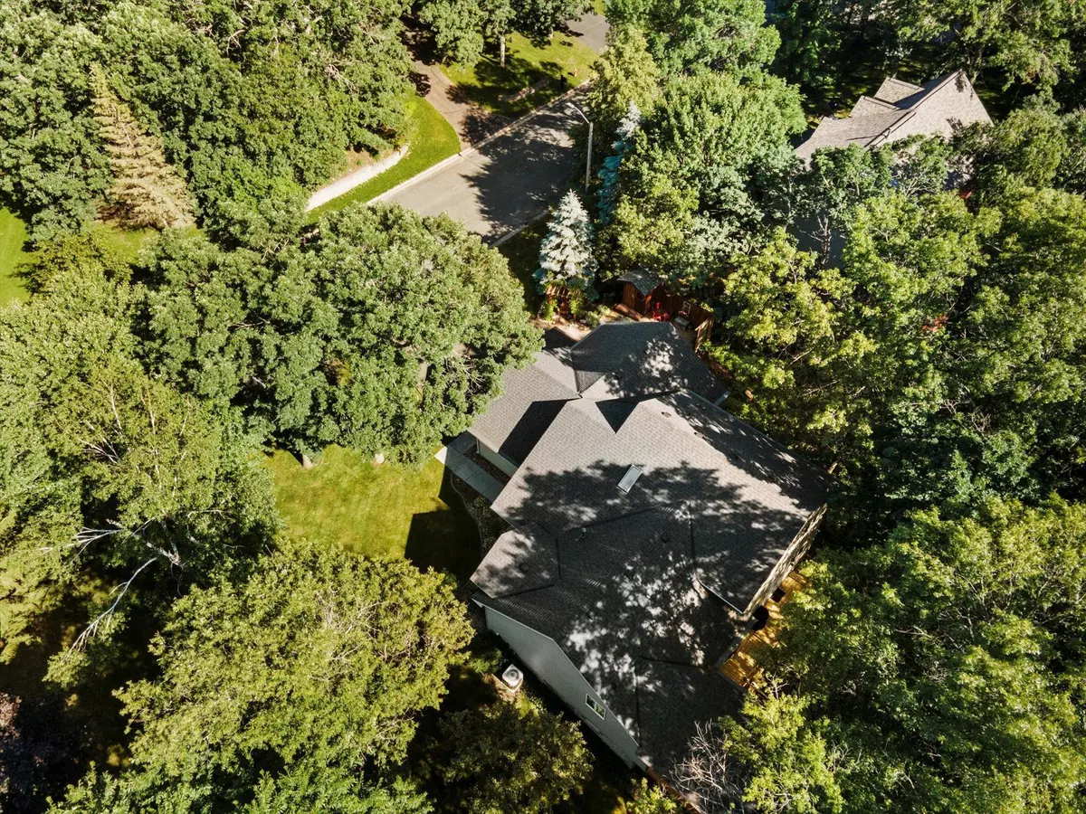 807 Summit LN N, Hudson, WI 54016