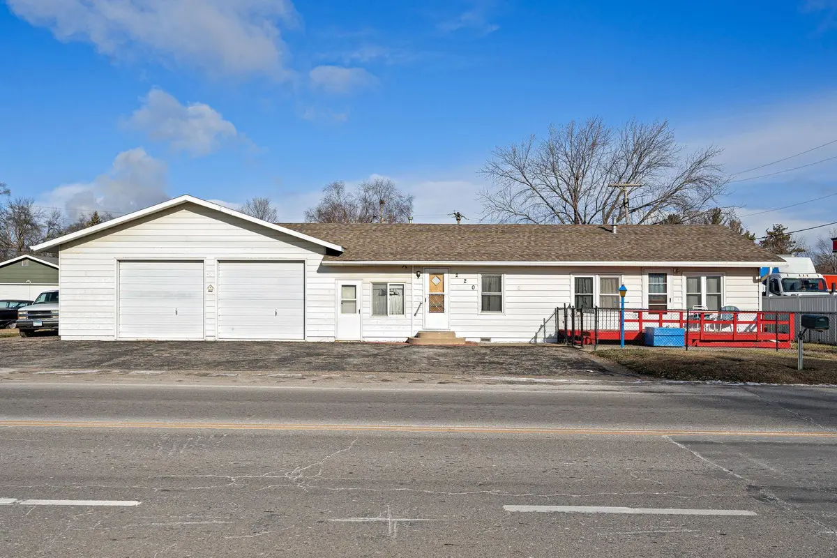 220 20th ST NW, Faribault, MN 55021