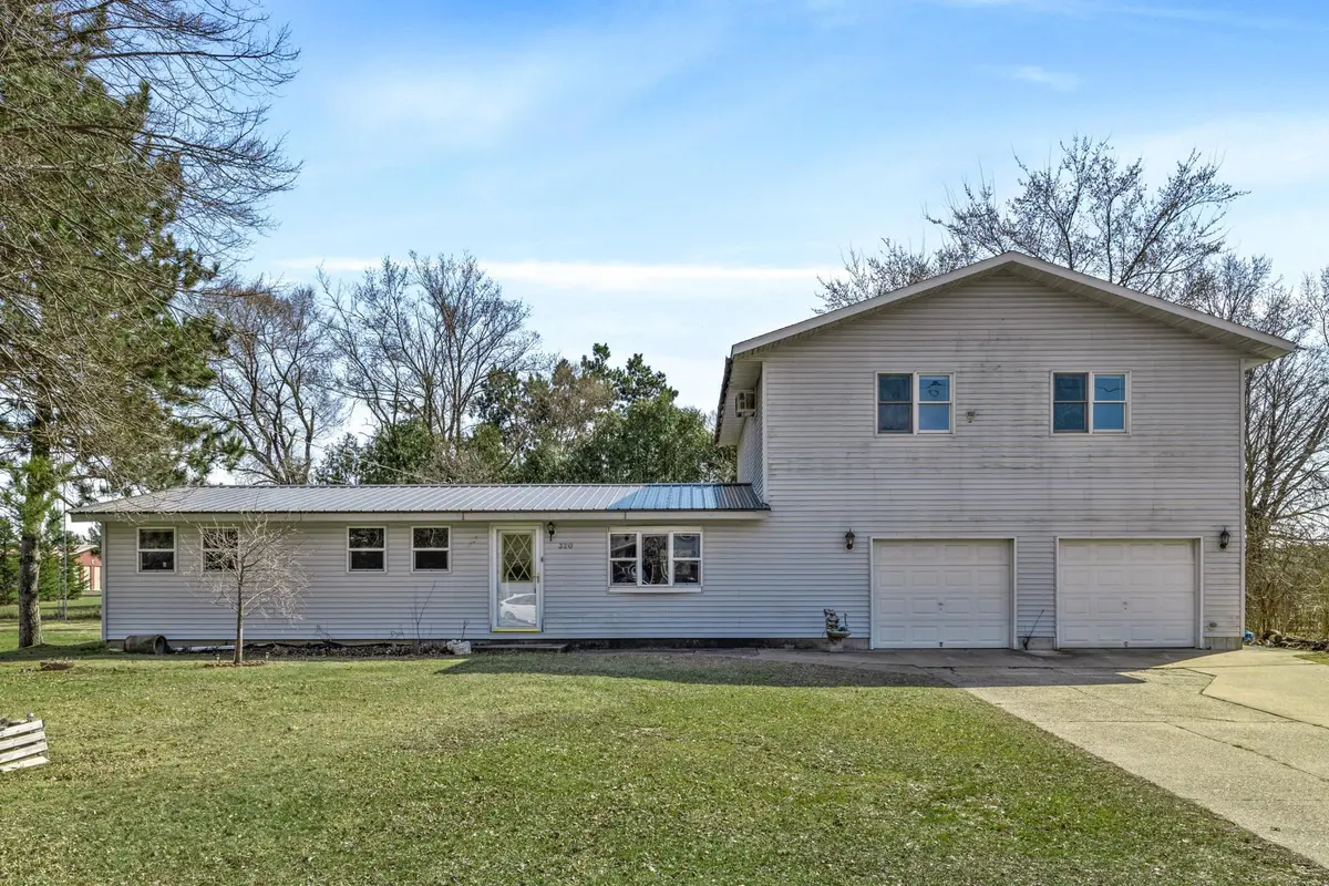 320 Gordon ST, Black River Falls, WI 54615
