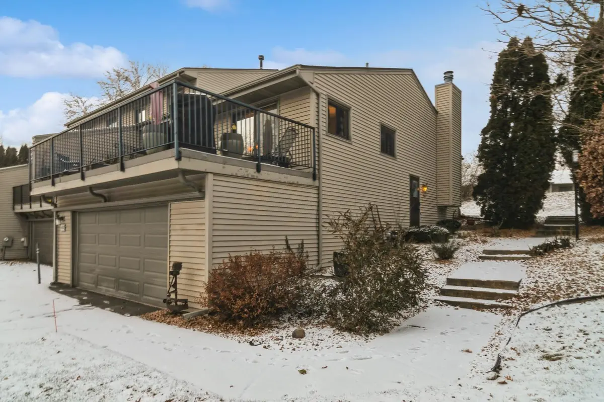 4352 Arden View CT, Arden Hills, MN 55112