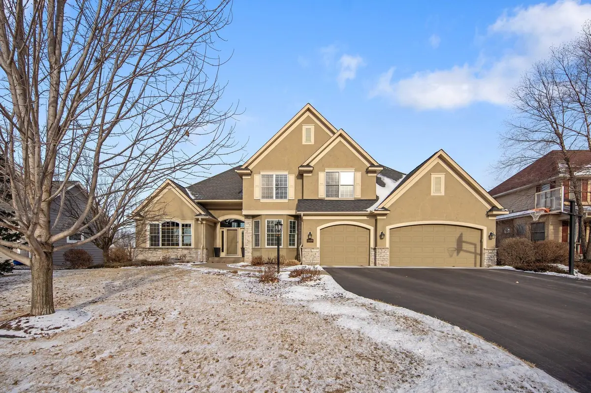 11449 Avery DR, Inver Grove Heights, MN 55077