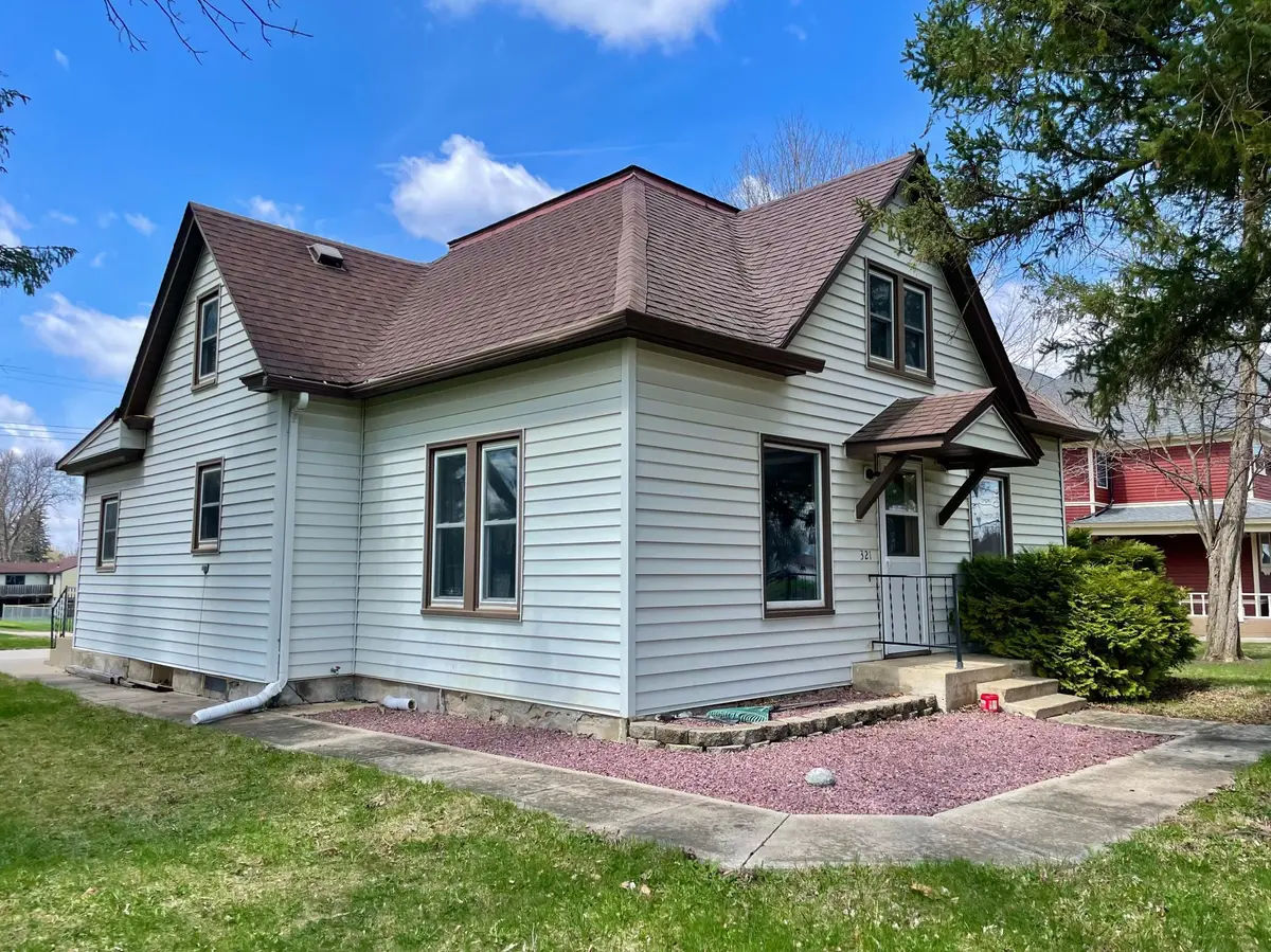 321 Main ST S, Sanborn, MN 56083