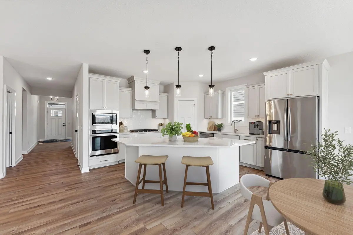 10196 Queensland LN N, Maple Grove, MN 55311