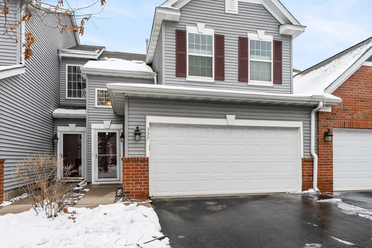 337 Heritage TRL, Circle Pines, MN 55014