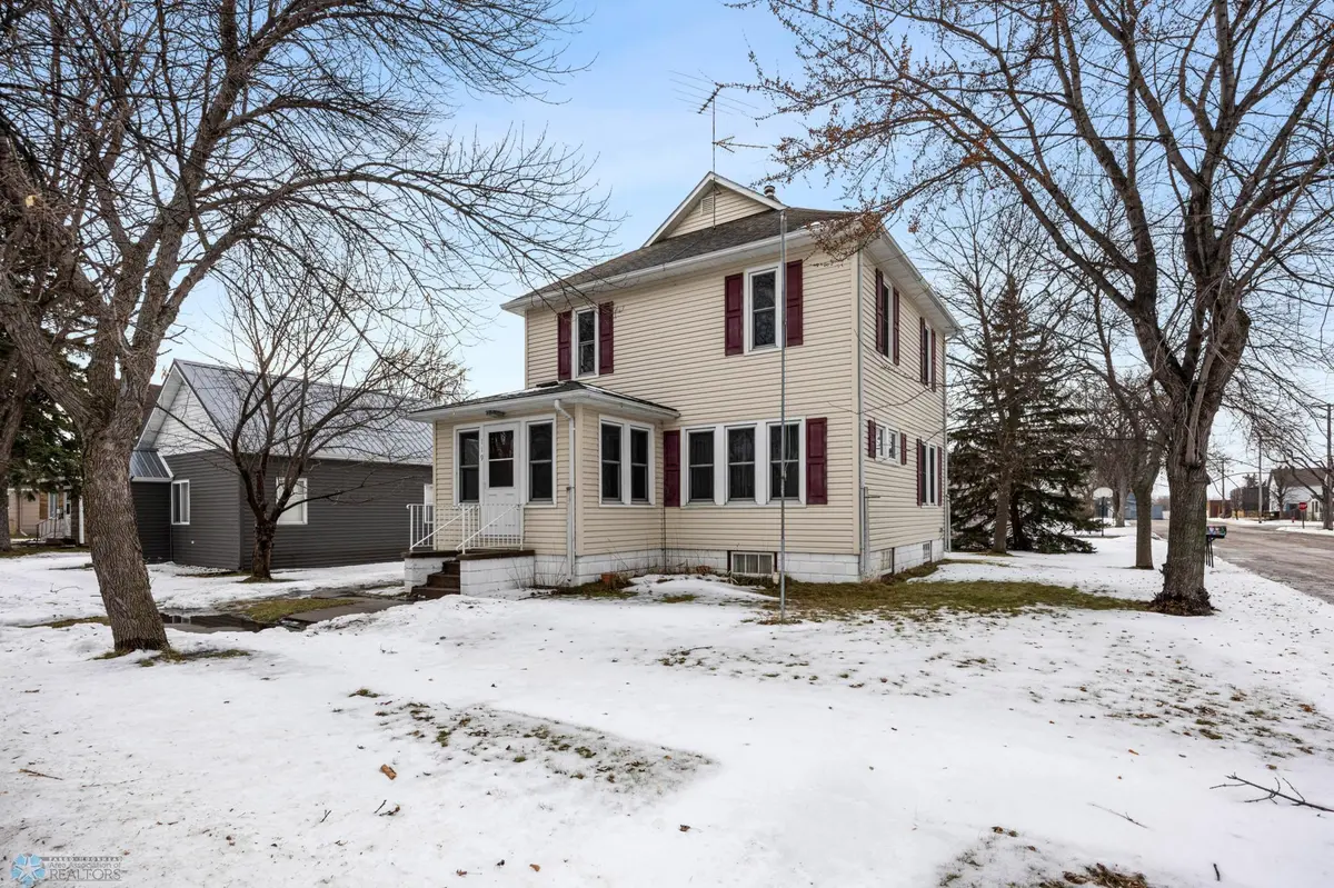 119 3rd ST NE, Barnesville, MN 56514