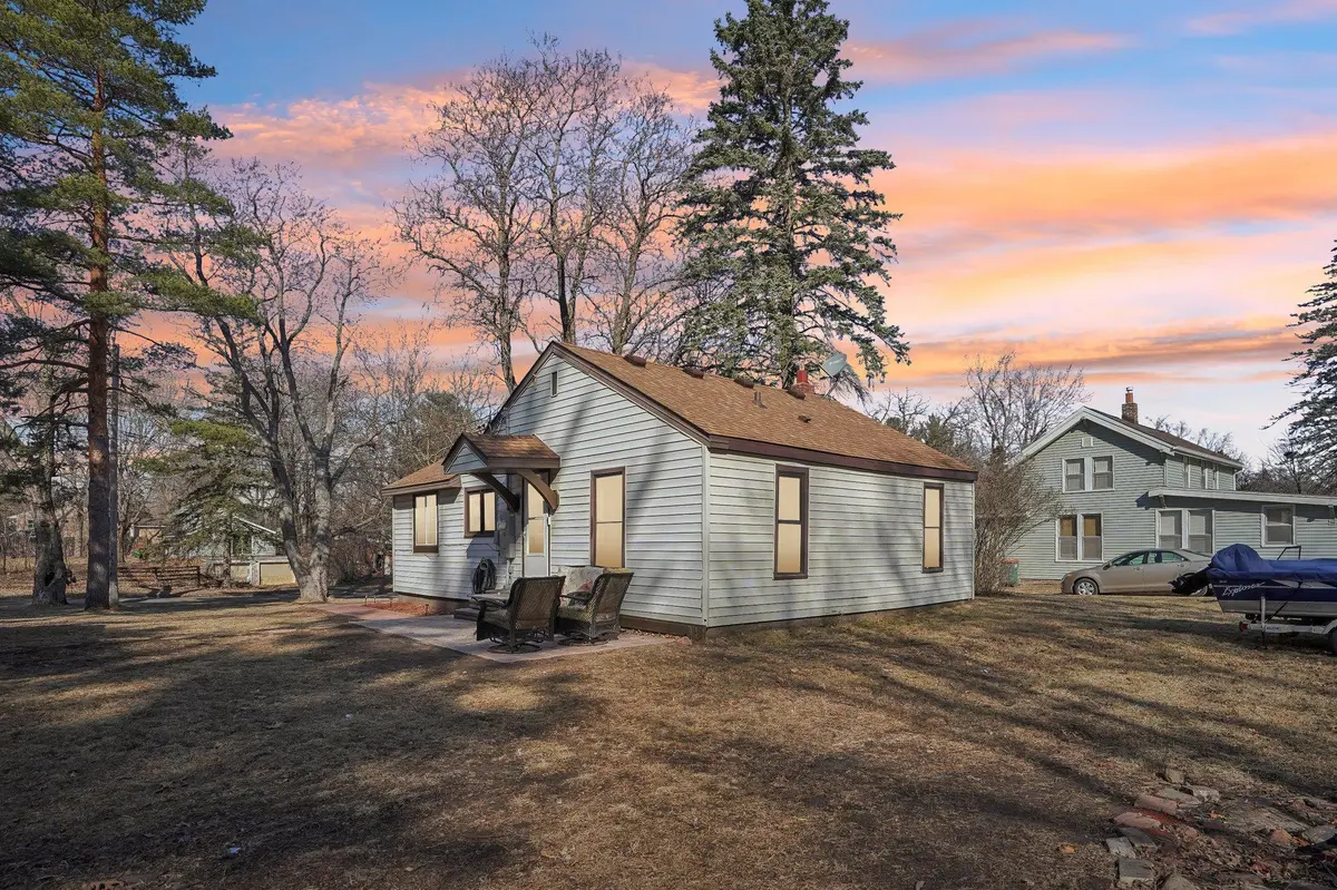 1130 Griffin AVE, Mahtomedi, MN 55115
