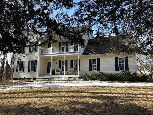 1851 Lake Lucy LN, Chanhassen, MN 55331