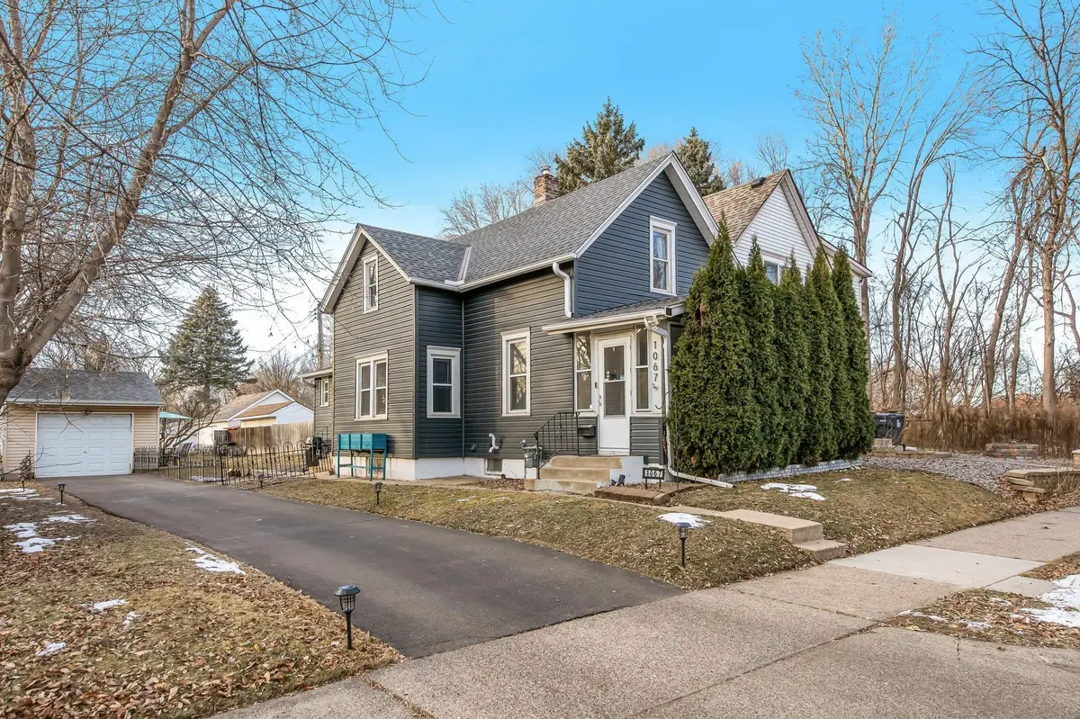 1067 Argyle ST, Saint Paul, MN 55103