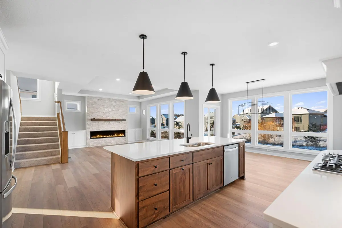 19571 Harbor DR, Lakeville, MN 55044