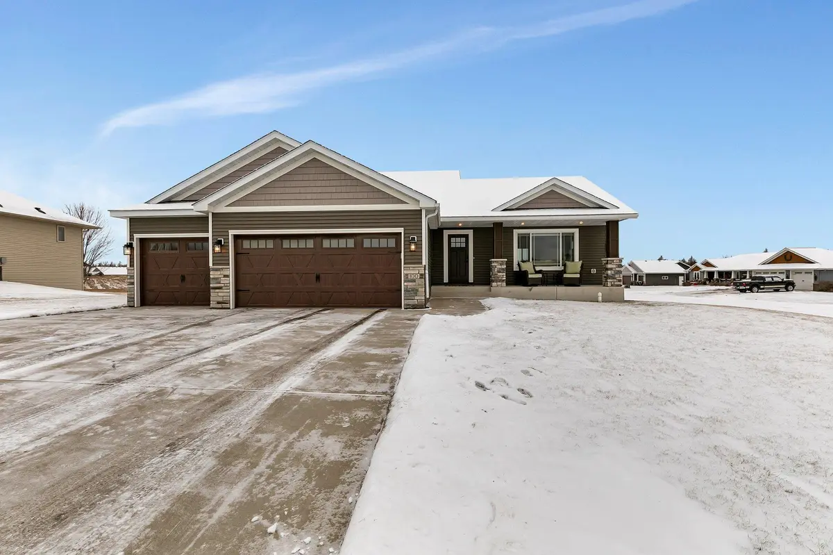 100 Casa AVE, Avon, MN 56310