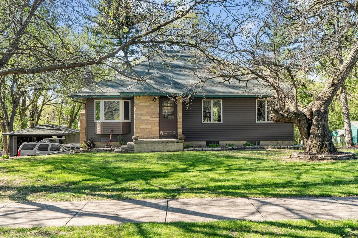 760 89th AVE NW, Coon Rapids, MN 55433