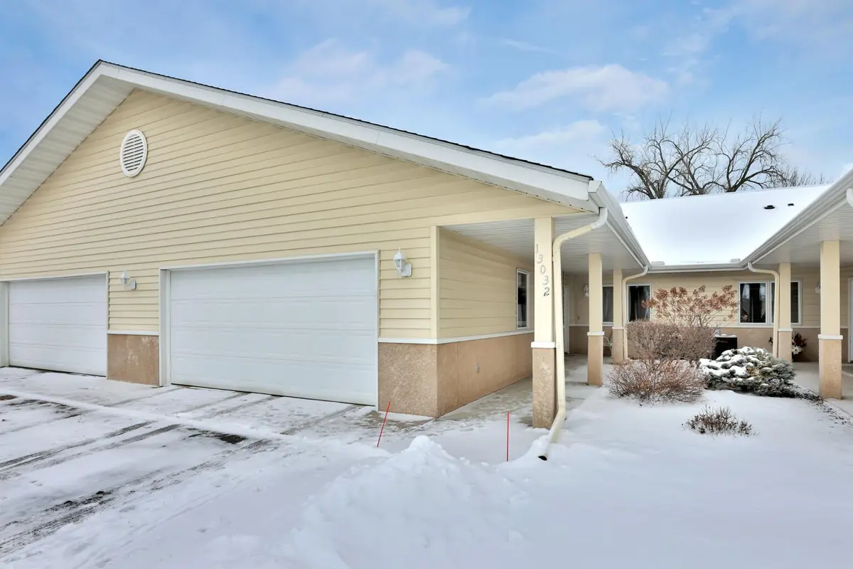 13032 Evergreen DR, Lindstrom, MN 55045