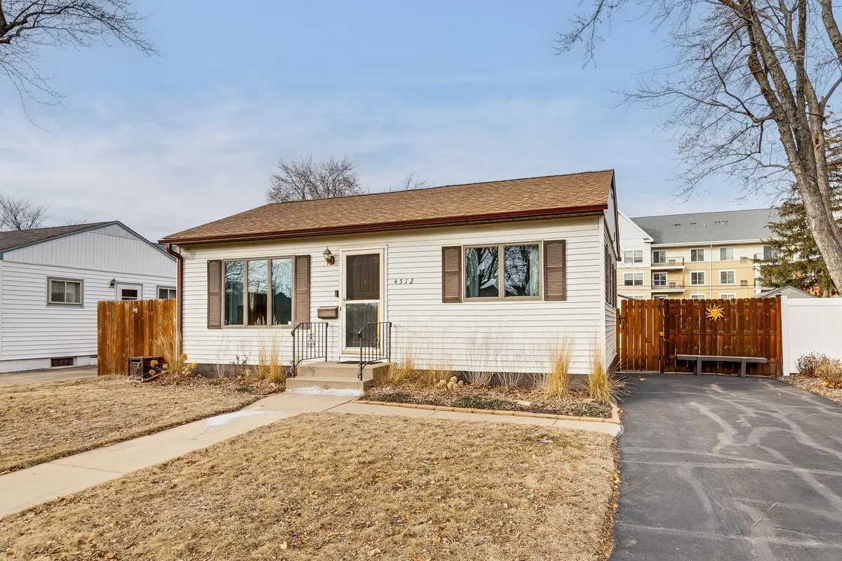 4512 124th ST W, Savage, MN 55378