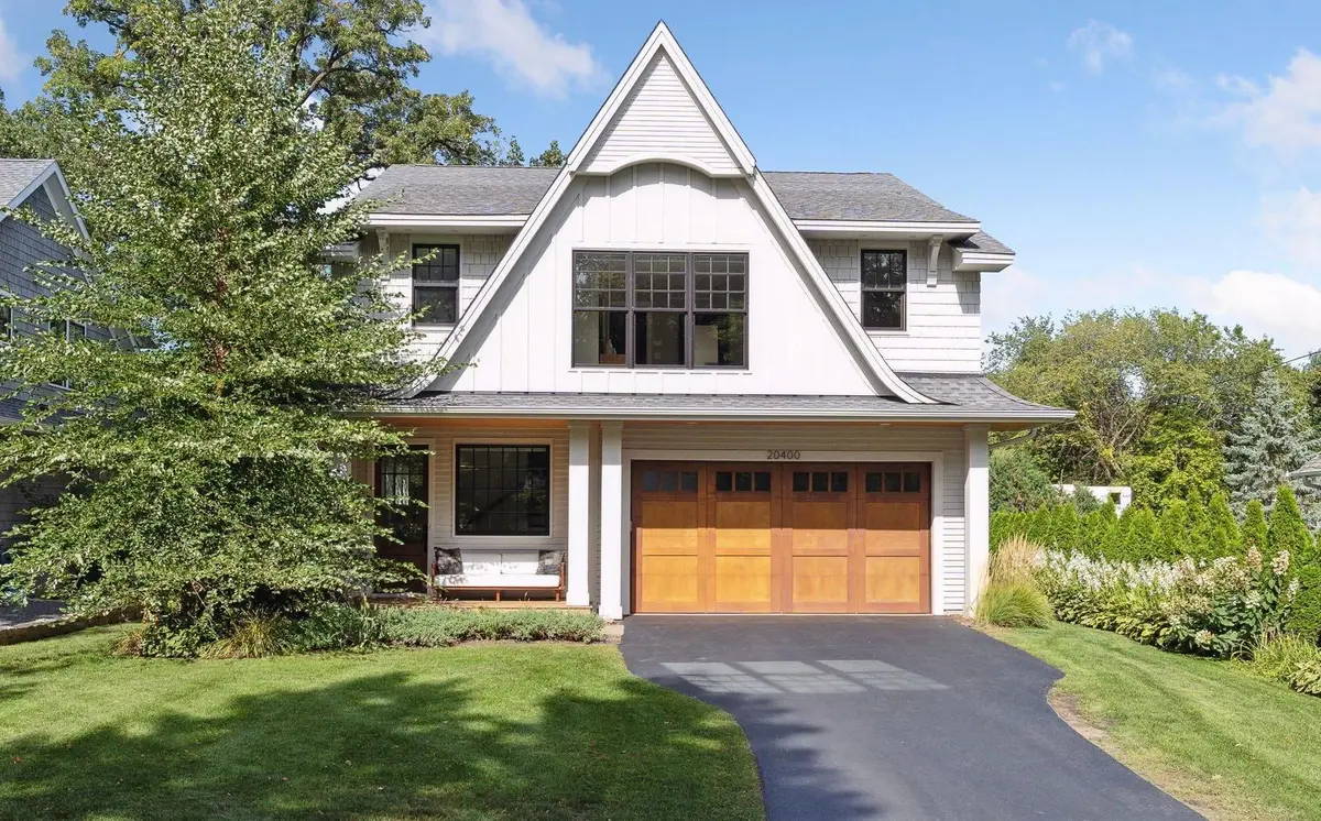 20400 Western RD, Deephaven, MN 55331