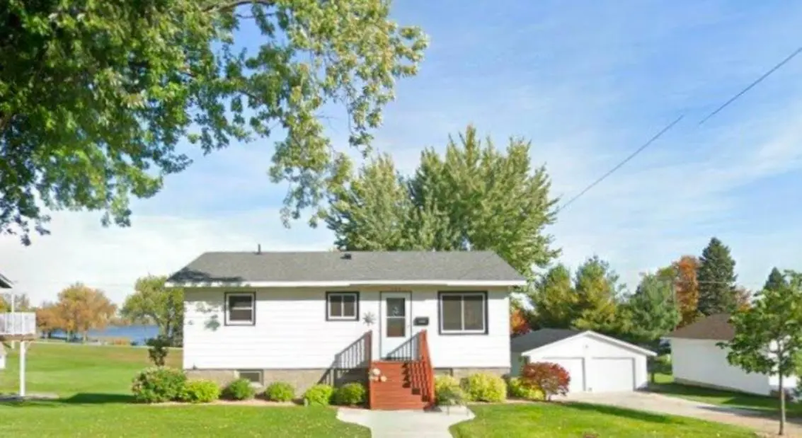 802 2nd ST S, Sauk Centre, MN 56378