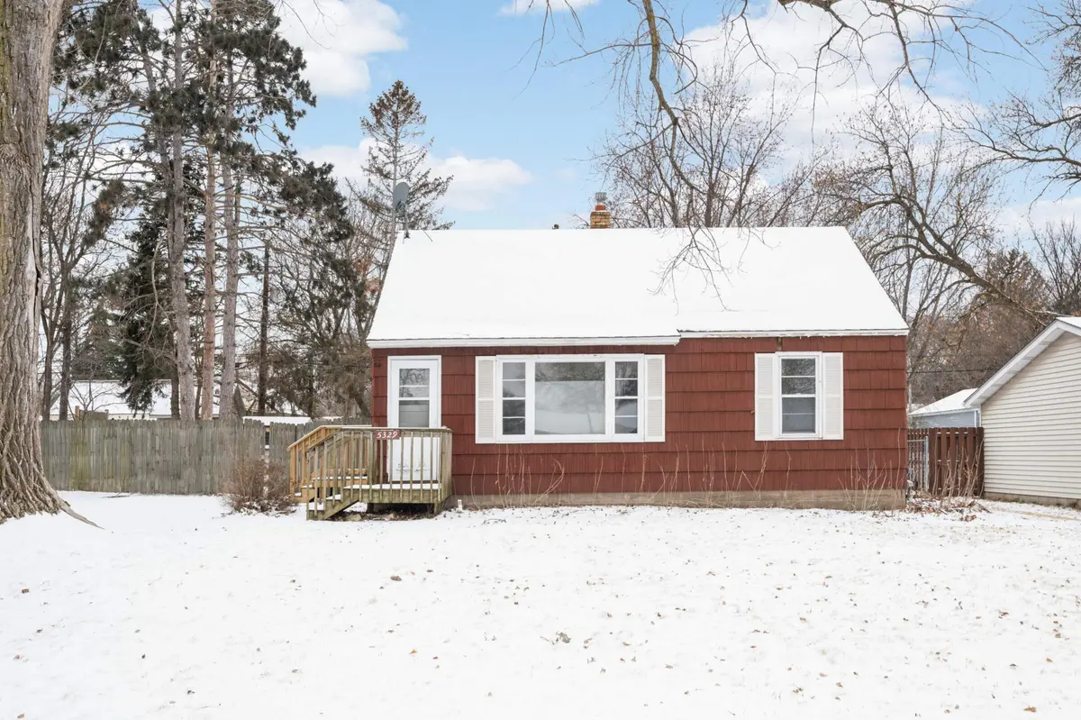 5329 Raymond AVE, Mounds View, MN 55112