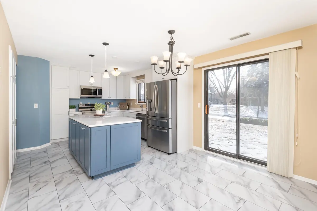 11572 Carriage CT, Eden Prairie, MN 55344