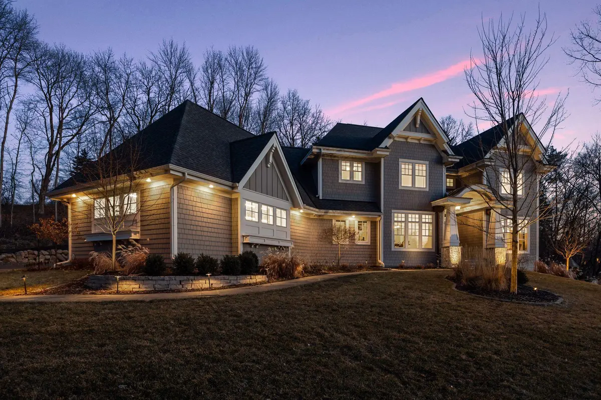 1090 Heritage LN, Orono, MN 55391