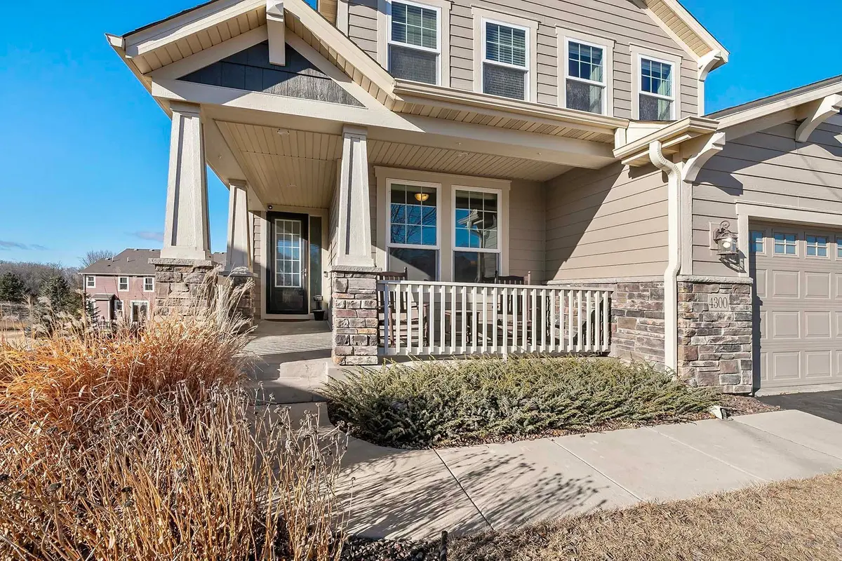 4300 Cottagewood CT, Minnetrista, MN 55331