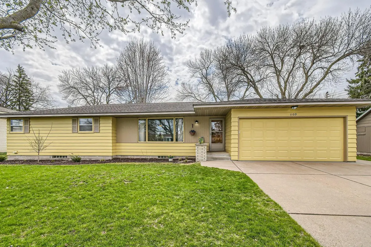 1109 Zweber LN, Hastings, MN 55033