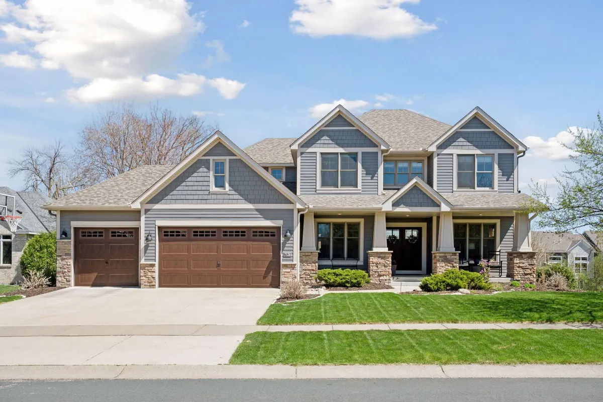 7128 Queensland LN N, Maple Grove, MN 55311