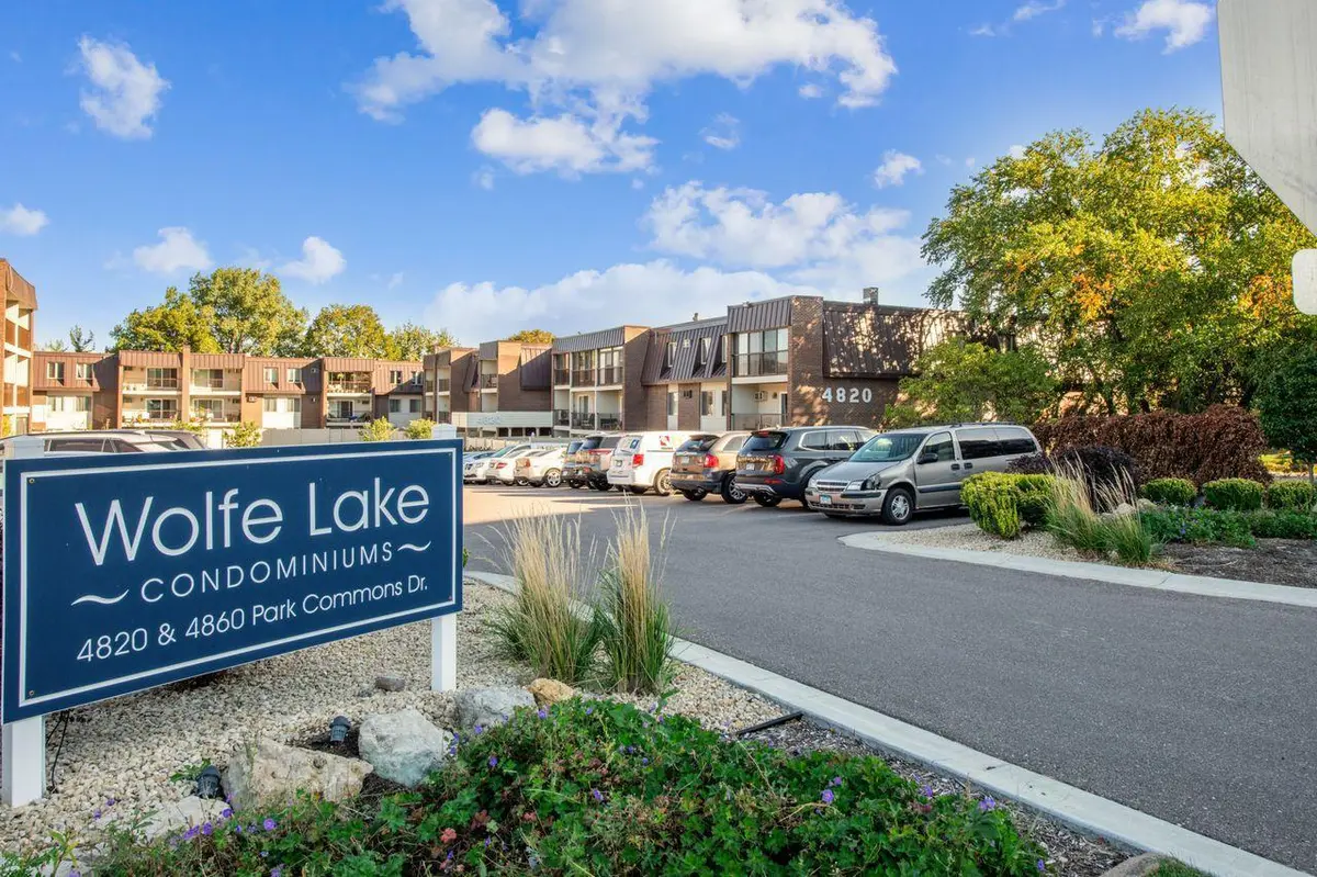 4820 Park Commons DR #124, Minneapolis, MN 55416