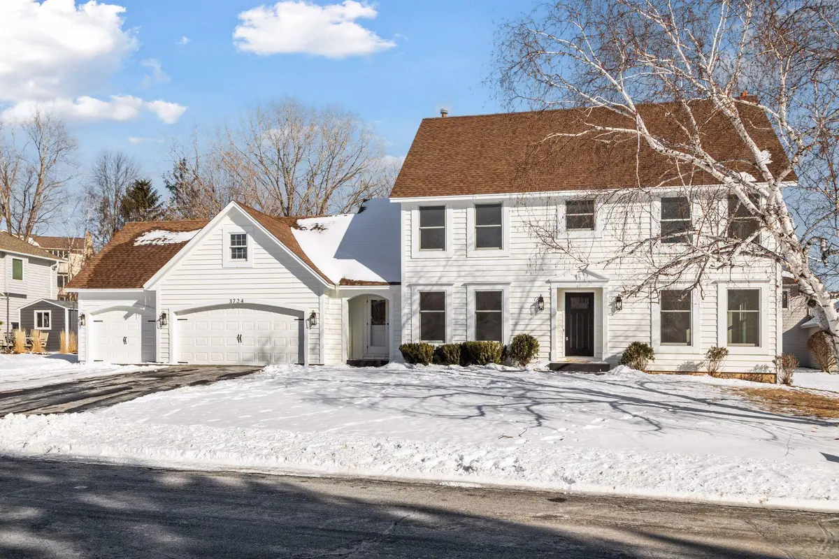 3724 Blackhawk Lake CT, Eagan, MN 55122