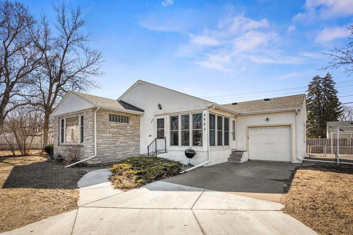 4665 Osseo RD, Minneapolis, MN 55412