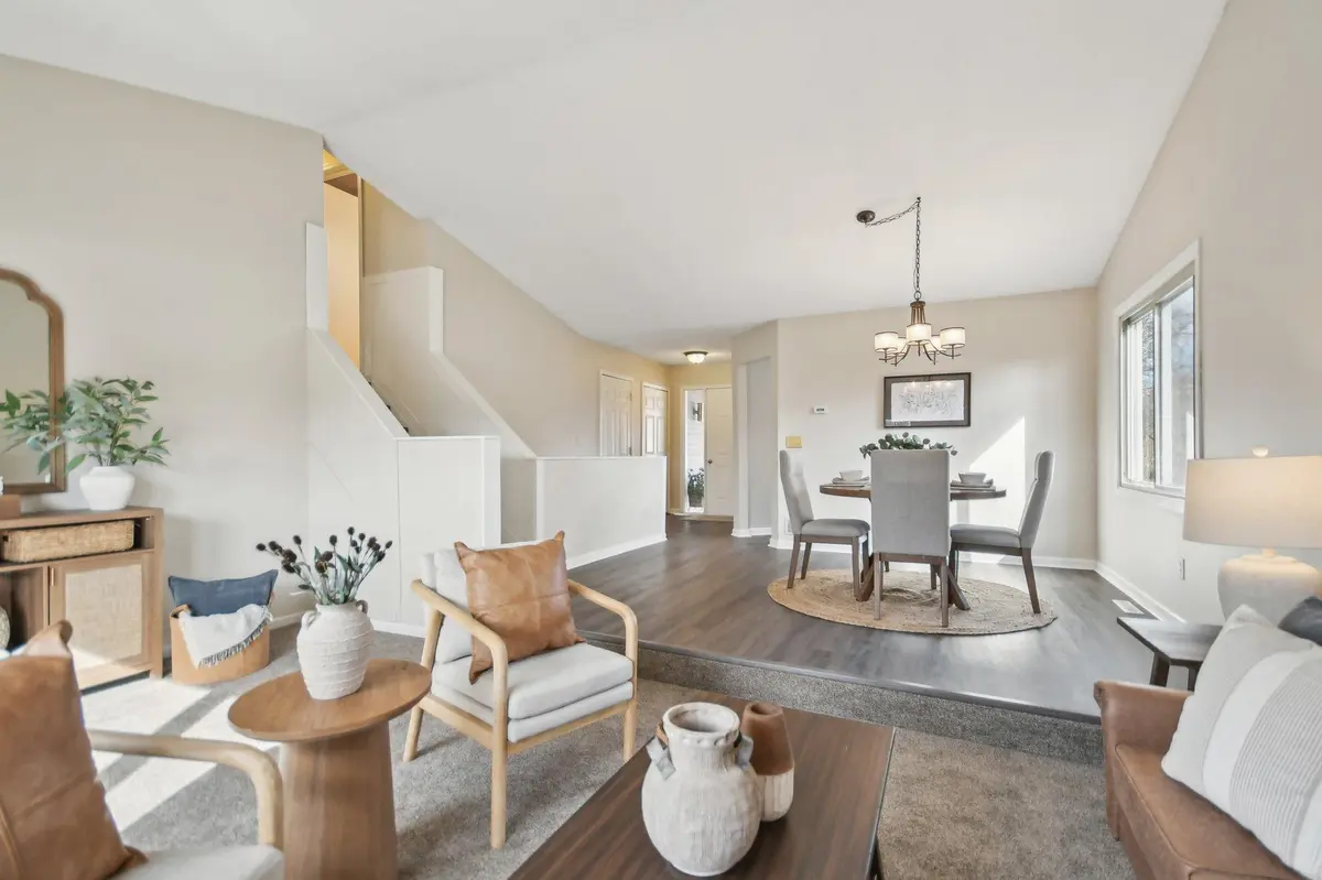 9633 Parkside TRL, Champlin, MN 55316