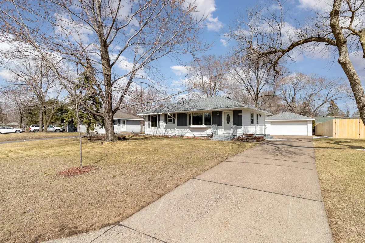 11619 N Heights DR NW, Coon Rapids, MN 55433